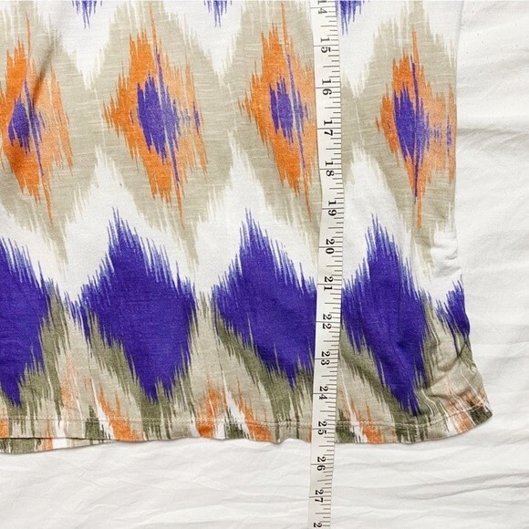 Chicos Aztec Ruched Sides Stretch Boho Soft Blouse Shirt Size 2 (L) - Picture 8 of 9